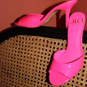 Jlo brand pink patent leather barbie shoes!